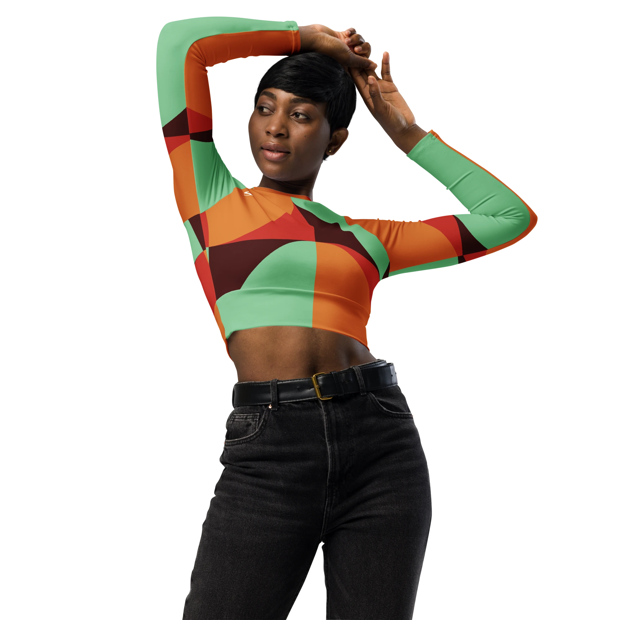 Crop top de sport Hot Focus à manches longues, motif géométrique au couleur vert d'eau, brun, rouge et orange, conçu pour allier confort et style lors des entraînements. Photo porté par le mannequin de face.