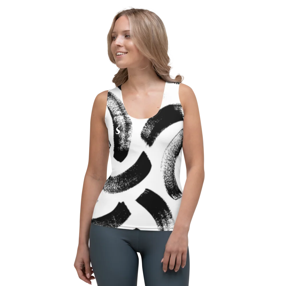 Débardeur de sport pour femme à motif "effet coups de pinceau noir sur un fond blanc. Le débardeur a des emmanchure larges pour un confort maximale et une liberté de mouvement. Le produit est présenté de face et porté par un mannequin.