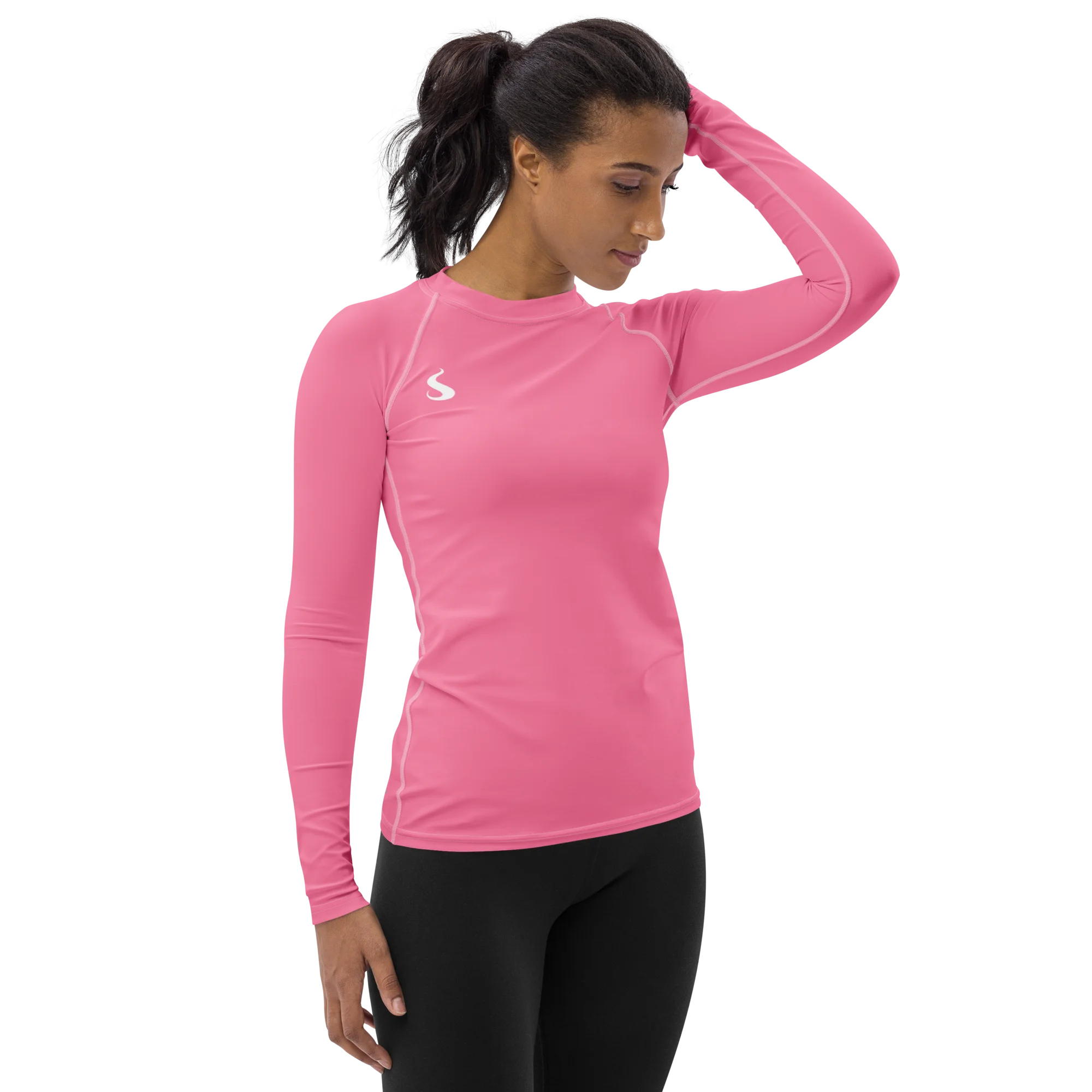 T-shirt manche longue Energy Flow de couleur rose en matière lyocell tencel et modal. La photo montre le t-shirt de face porté par le mannequin.