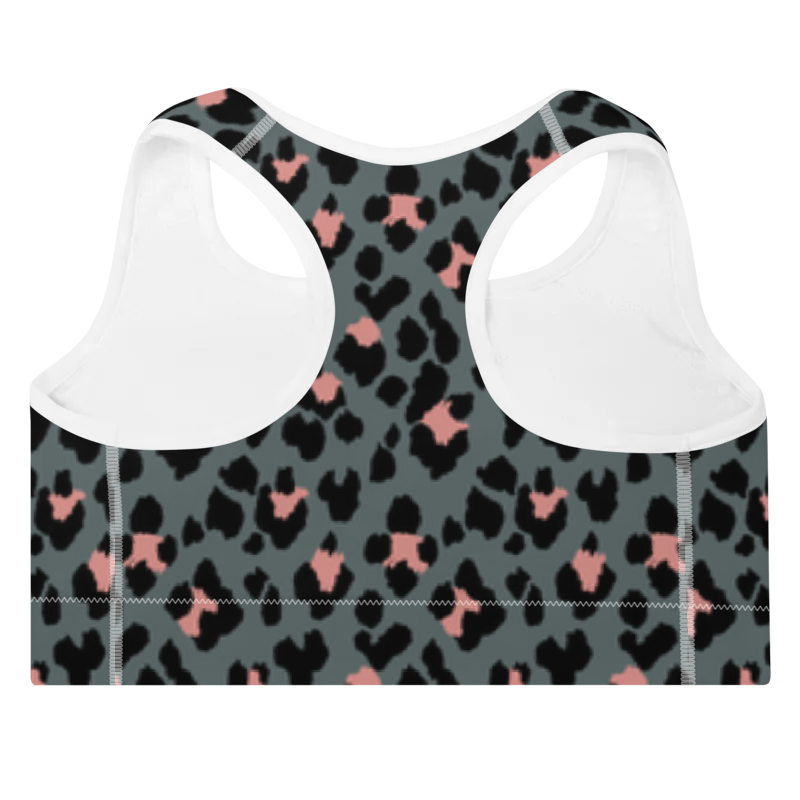 Brassière de sport Sweat Hold Up en nylon Econyl, douce et respirante, avec dos nageur pour un maintien léger. Disponible dans plusieurs motifs. Photo du produit de dos avec le motif Léopard vert kaki et rose.